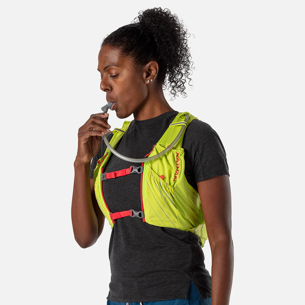 Pinnacle 12 Liter Women's Hydration Race Vest - Image 9