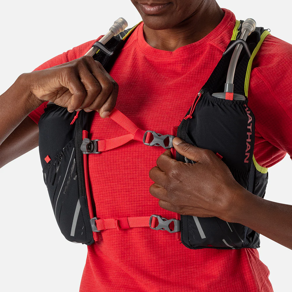Pinnacle 4 Liter Women's Hydration Race Vest - Image 8