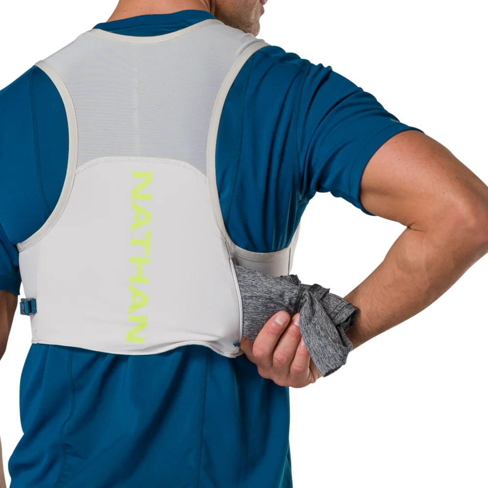 Pinnacle FeatherLite 1.5 Liter Hydration Vest - Image 10